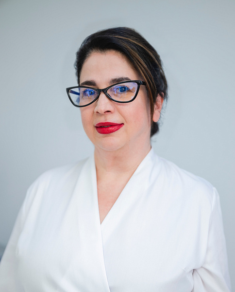 Велиева Эльнара Джабаровна — Медкрас